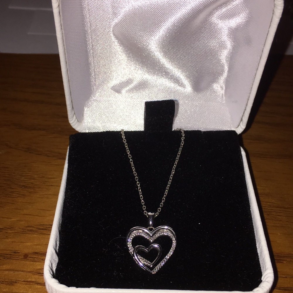 💖3/$25 Heart Necklace